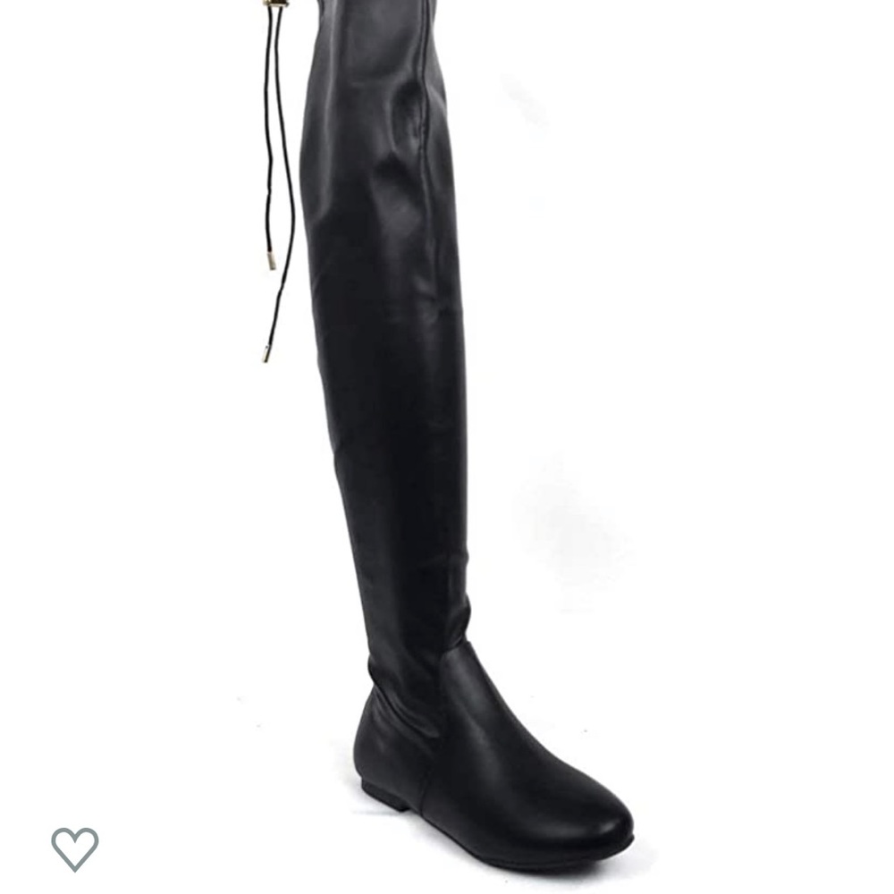 NEW KNEE HIGH LEATHER BOOTS